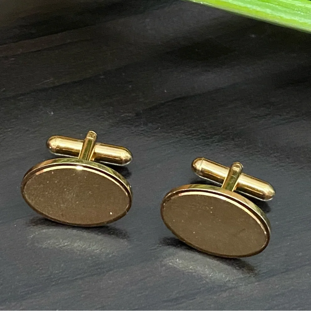 Vintage Unsigned Brushed Gold-tone Oval Cufflinks